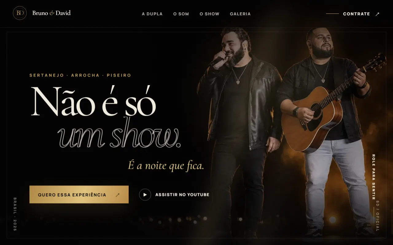 First screen of brunoedavid.com: photo of the duo, the headline "Não é só um show" and booking and YouTube buttons